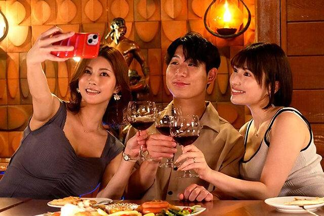 妻の大親友がナイトプールで逆NTR誘惑！水着痴女人妻が密着W不倫で絶頂アクメ地獄に導く♡