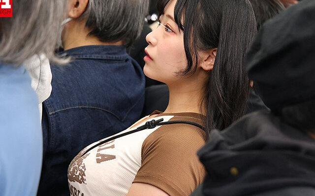 満員電車で執拗な指技と玩具責めに屈服…敏感クリを弄られ愛液溢れイキ狂う女たちの痴漢地獄！