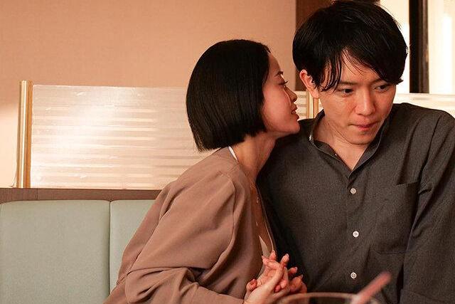 不動産OLがカップルの部屋探しで彼氏を誘惑♡内見中に目を盗んで関係を持ち、後日呼び出して生セックスを楽しむタチの悪い誘惑！