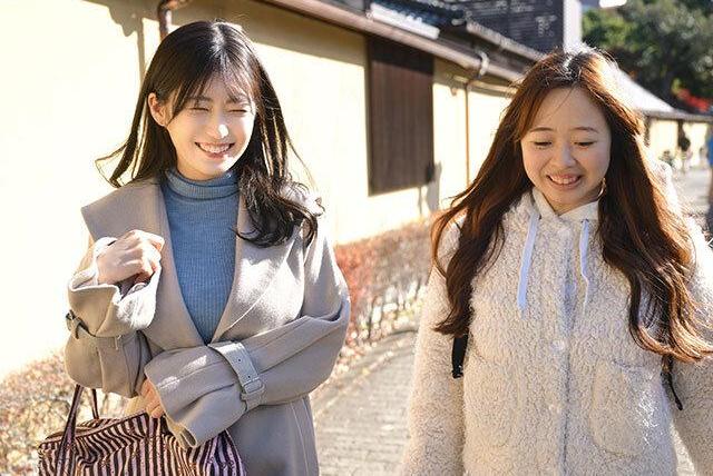 彼女と姉の温泉旅行で姉の凄いカラダに性欲爆発♡彼女寝てる横でハメてしまう我慢できぬ背徳の衝動快楽！