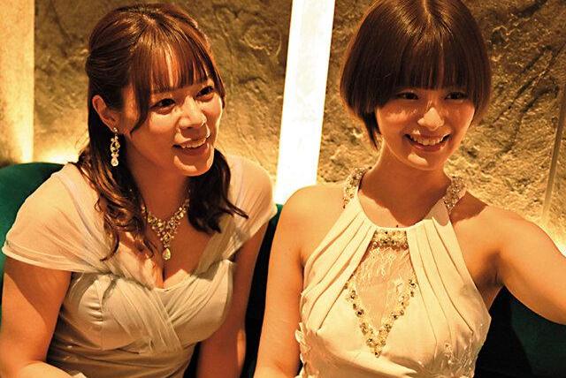 人気セクシー女優がAVキャバクラに電撃出勤！素の可愛い性格で過剰サービスから店内密着本番セックスまで夢のような体験♡