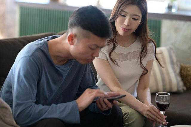 名家令嬢が義実家ゴミ屋敷義父の孤独偏屈に♡仕事帰れぬ夫代わり様子見で変わり果てた姿に心奪われる♡