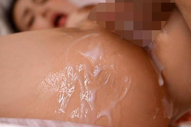 サボリ部下に妻との擬似夫婦体験をさせた夫が隠しカメラで絶望を見る！3時間の二人きりが予想外の背徳を生み出す深い闇！
