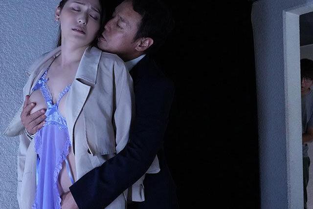 完璧妻のホテル廊下ランジェリー露出♡動画SNS優越感寝取らせ、愛情増す禁断渇望♡