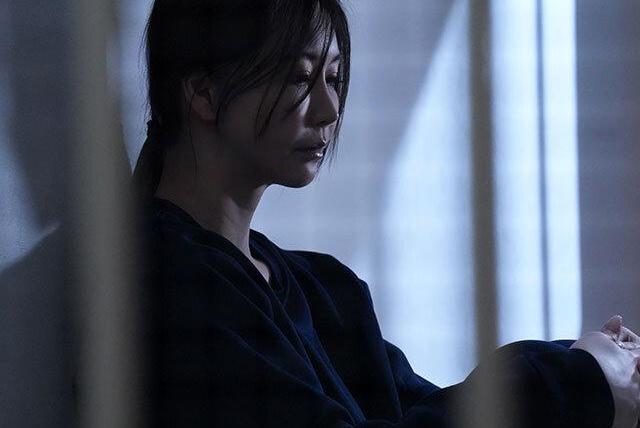 DV夫を殺して刑務所に送られた妻が♡看守の身体検査と称して犯され同房女性の陰湿いじめも加わり地獄のような日々が続く…！