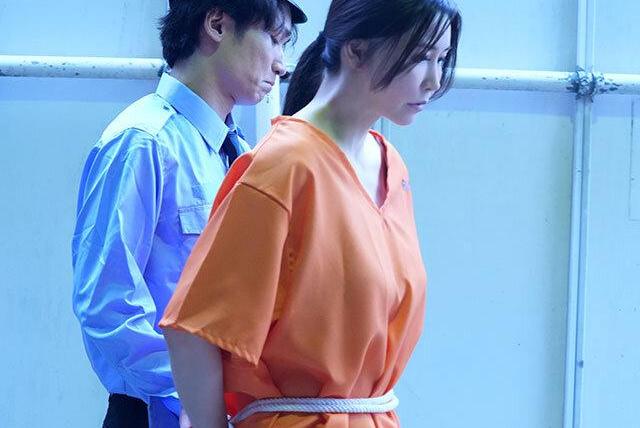 DV夫を殺して刑務所に入った女性♡看守と同房者から犯●れ続けマゾ化していく地獄の日々！