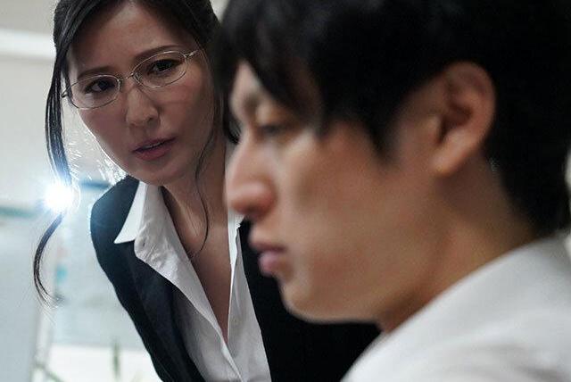 部下の退職届に妻の浮気を匂わせる言葉を見て衝動に駆られ家に駆け込む夫の暗い疑念と怒り♡