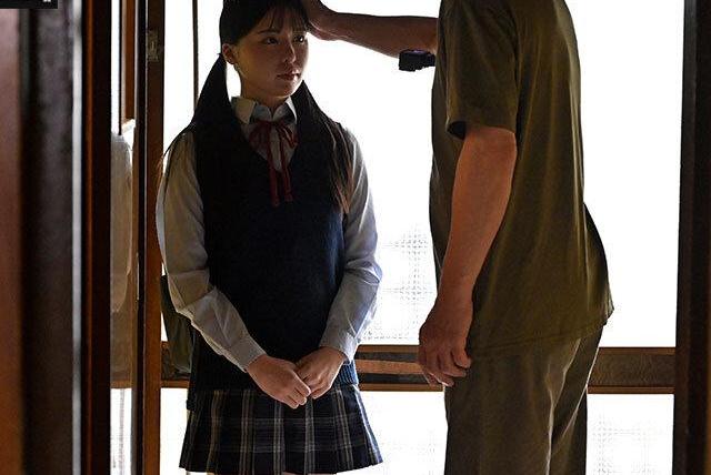 喉奥イラマと巨ペニで意識を飛ばされる激しい咽頭調教♡涙とよだれを垂らしながら最狂のイラマ責めにトリコになっていく美少女！
