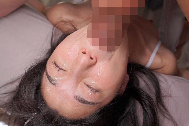 卒業式後にクズ男たちに学校でレ●プされる清楚少女！2穴を無慈悲に蹂躙され潮をまき散らしながらオナホ化していく…！