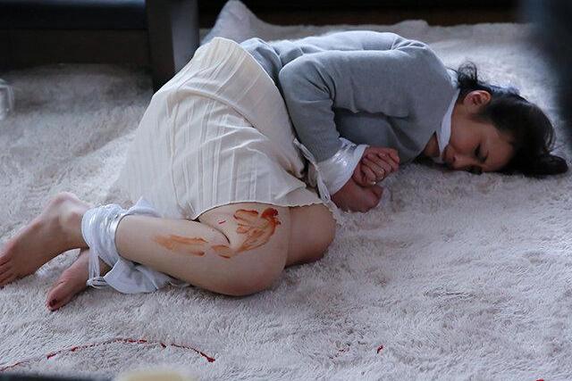 清楚な見た目からは想像できない濃厚な絡みと激しい腰使いで男を骨抜きにする隠れ淫乱美女の生々しいセックスを堪能！