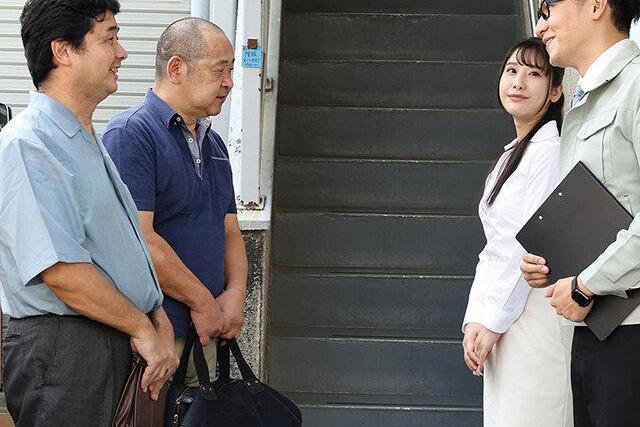 小さな運送会社の人手不足で雇われた中年男が妻に近づき夫の目を盗んで徐々にエスカレートする理不尽な欲望に屈服していく衝撃のNTR！