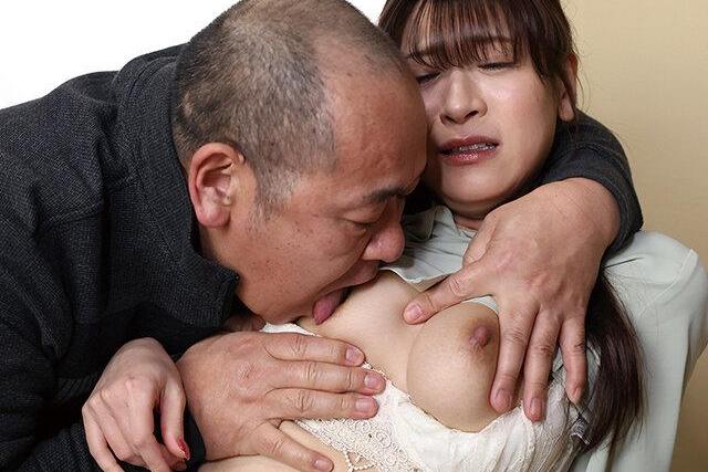 夫が政治家の秘書になるために田舎へ引っ越した夫婦♡夫の夢を支える妻が政治家の陰湿な策略に巻き込まれていく…！