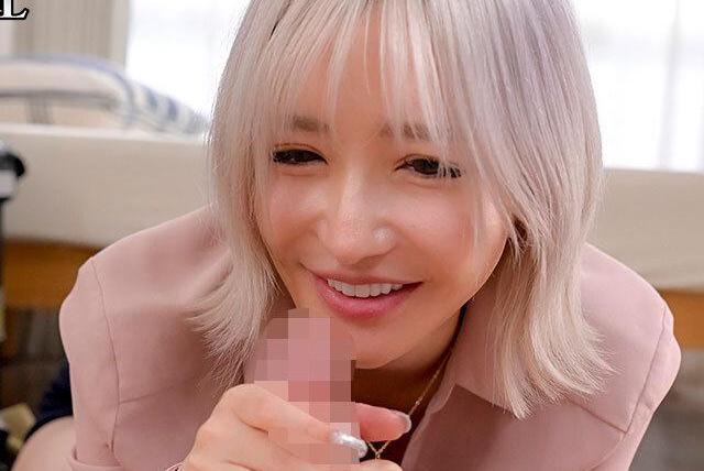 雨の日に傘を貸した人妻と若い配達員♡DV夫から逃れる秘密の部屋の鍵を渡して関係が深まる…