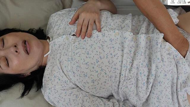 挫折息子が実家で義母を女として見始め鬱屈爆発♡親父の当て付けセックスに刺激され当然の成り行きで関係へ！