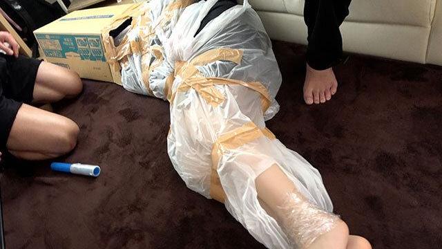 ピチピチの就活生が夢を打ち砕かれる残酷な目に遭い、恐怖に震える心と抑えきれない感情の波に飲み込まれていく内面的な苦しみ！