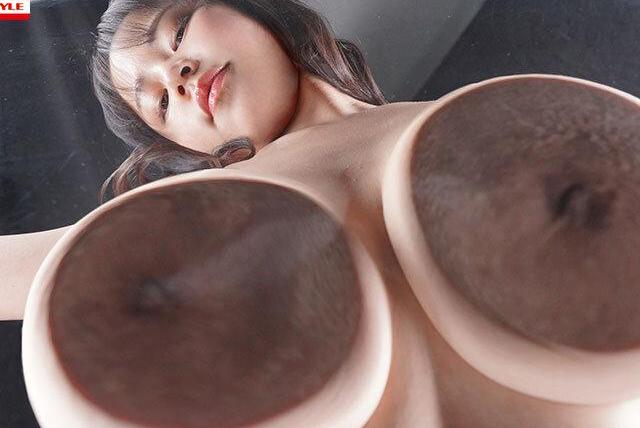 Lカップ美少女に優しく見つめられ甘いささやきを受けながら♡超乳が揺れる至近距離パイズリで極上オナサポ体験！