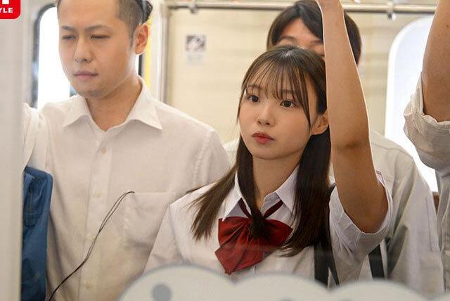 通学電車で毎日痴漢される爆乳美少女♡巧みなテクにハマって自ら身体を預けてしまう快楽堕ちの末路！