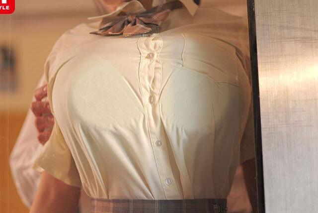 痴●電車Lカップ制服の諦め♡不快手つきが気持ちいい快感、女覚醒の鮮明記憶！