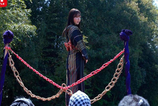 大正時代の村で忌み嫌われる貧しい村娘が淫習の性の生贄に選ばれた！野郎どもに次々犯され快楽潮を吹きながら淫乱化していく狂気の性奉公生活♡