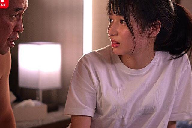 真面目なアルバイト女子は店長に睡眠薬を盛られホテルで目覚め、恐怖と快楽の狭間で体が相性を認める展開に陥る…！