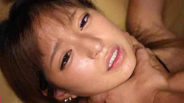 盗撮がバレた男は相手の女性を逃したくないと強く思うようになる♡彼女の日常をずっと見守り続けるという約束で近づいていく！