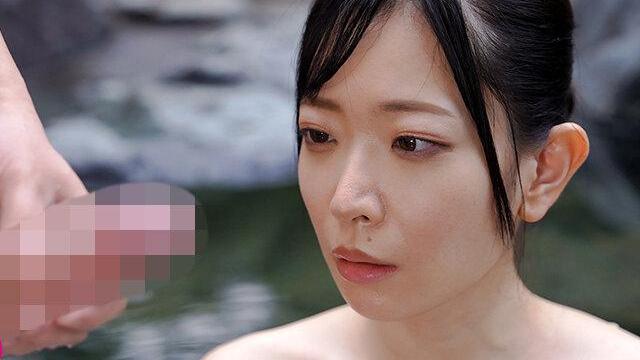 結婚した元ヤリサー女性が温泉旅行で大学同級生旧仲間再会♡思い出蘇り禁断快楽に溺れる奔放過去の衝撃夜！