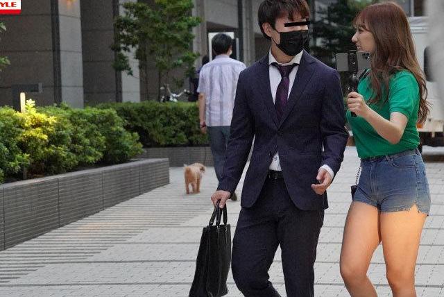 むちむちHカップお姉さんが人生初の逆ナンパに挑戦♡素人男性を痴女テク全開で骨抜きにする過剰サービス！
